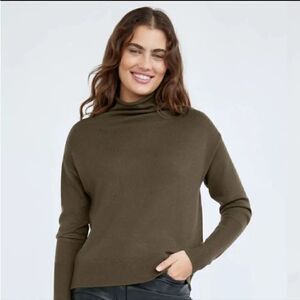 Wilfred Aritzia Cyprie Dark Olive Mock Neck Merino Sweater Sz XS